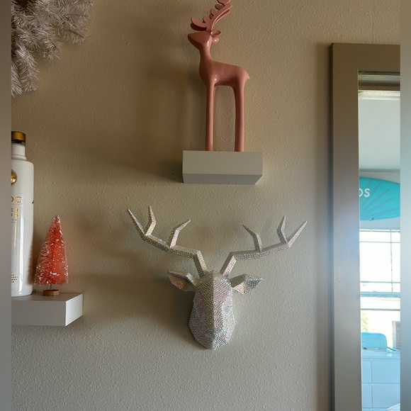 Rhinestone Faux Deer Head Wall Decor - Picture 3 of 4